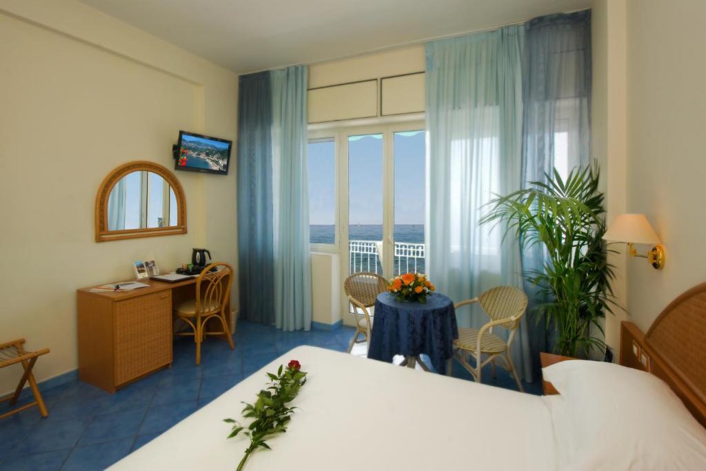 Hotel Pensione Reale Maiori Oda fotoğraf