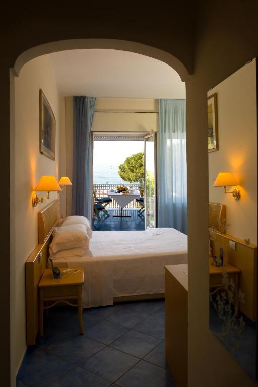 Hotel Pensione Reale Maiori Oda fotoğraf