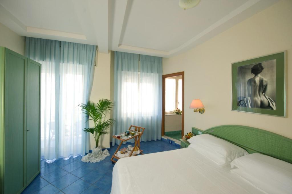 Hotel Pensione Reale Maiori Oda fotoğraf